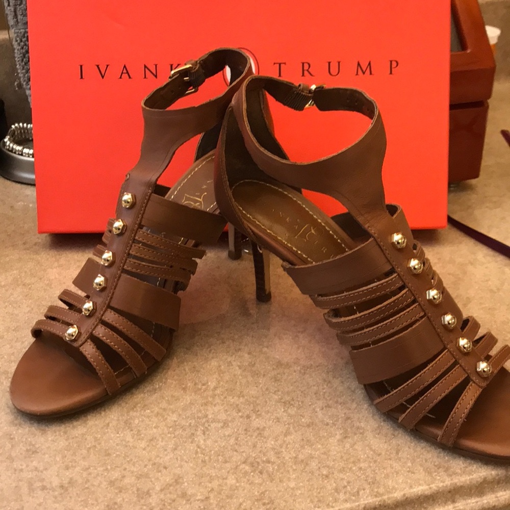 Ivanka Trunp Pettea-m heels